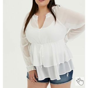 TORRID WHITE CRINKLED CHIFFON DRAWSTRING PEASANT BLOUSE SIZE 3
